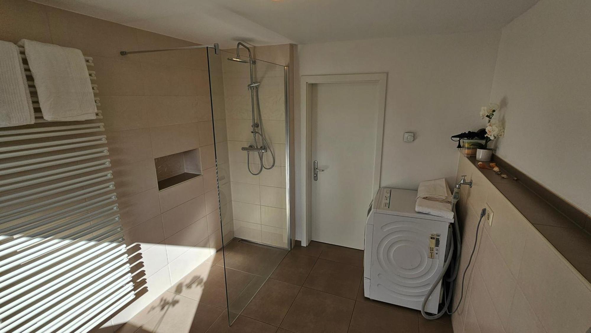 Sehr Schoenes Und Grosses Haus In Dresden - Partys Und Andere Feierlichkeiten Sind Wegen Eventueller Laermbelaestigung Nicht Gestattet Kültér fotó